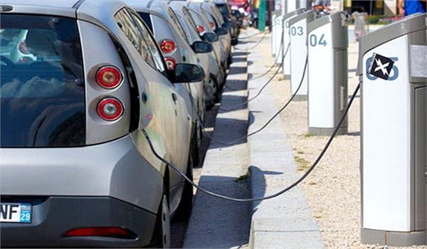 چین ۳ میلیون خودرو برقی تولید می‌کند